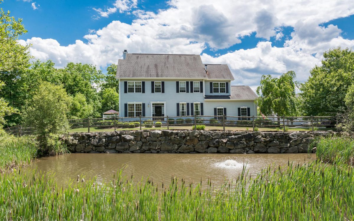 Woodlands Townhome Tuxedo Park, New York Realtor