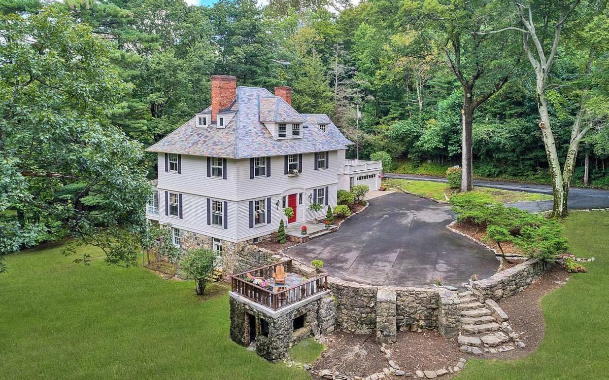 Classic Tuxedo Park Home: The “Horace Waldo Cottage” (RENTED)