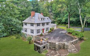 Tuxedo Park Cottage For Sale