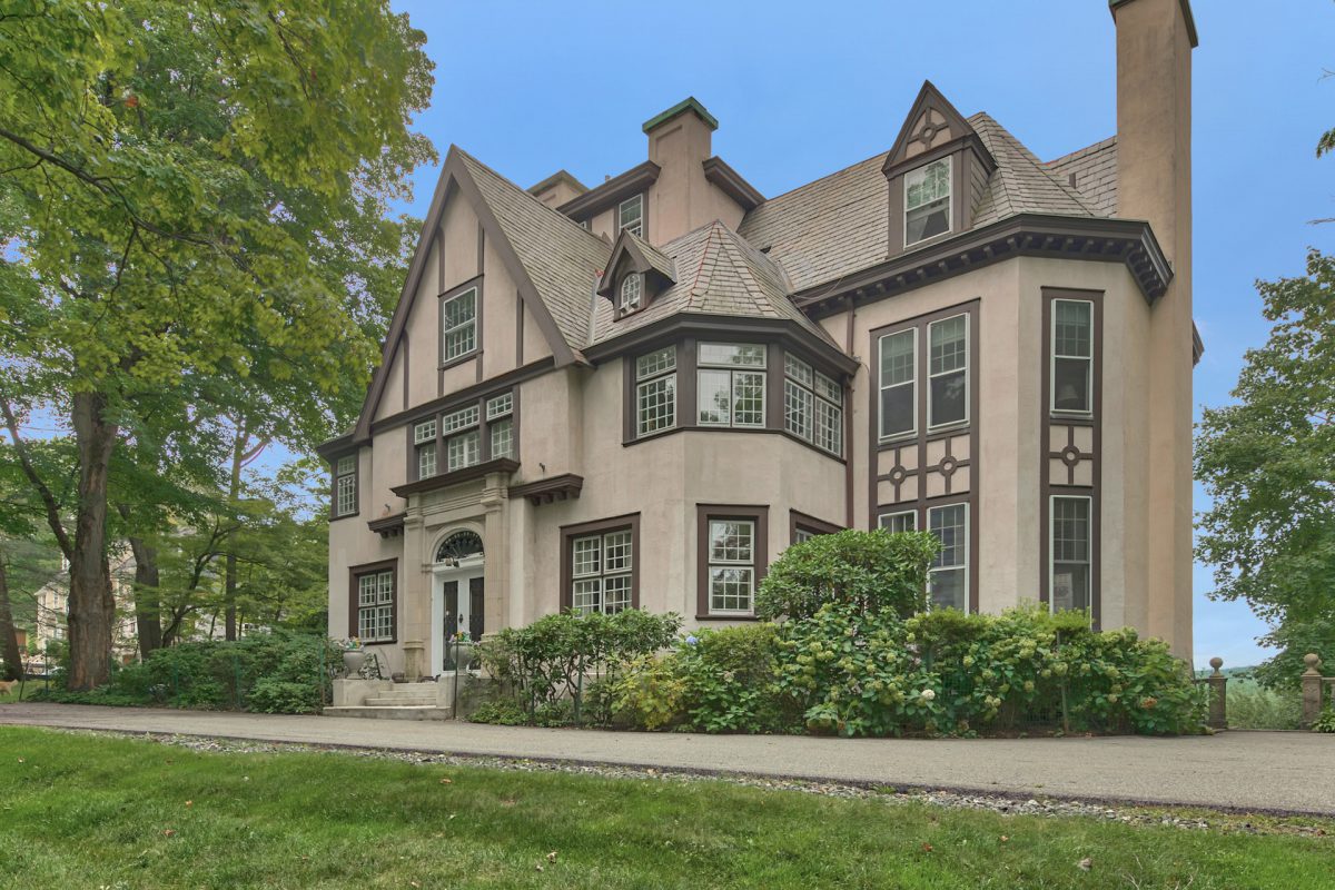 Bruce Price Tuxedo Park, New York Realtor